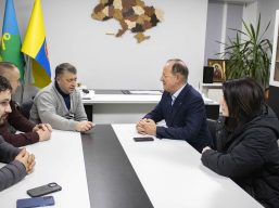 В рамках робочого візиту на південь області перший заступник голови Одеської обласної ради Олег Радковський разом з колегами відвідав Ренійську громаду та зустрівся з міським головою Ігорем Плєховим