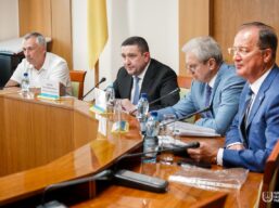 Порядок денний восьмої сесії включатиме 60 питань