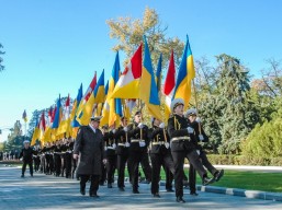 З вірою у перемогу