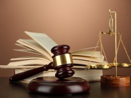З Днем працівників суду