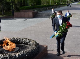 Сергій Паращенко вшанував пам’ять загиблих під час Другої світової війни