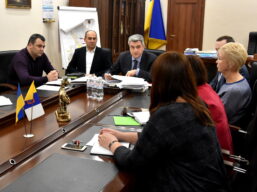 Апаратна нарада під керівництвом голови обласної ради
