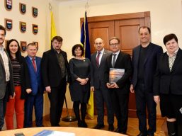 Зустріч з представниками Асоціації європейських прикордонних регіонів